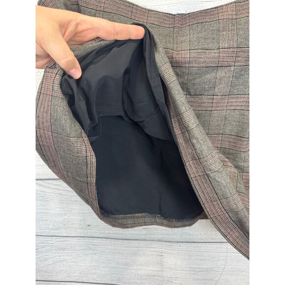 Old Navy Plus Size Tan & Black Plaid Faux Wrap Mini Skirt Size 3X - Picture 9 of 10